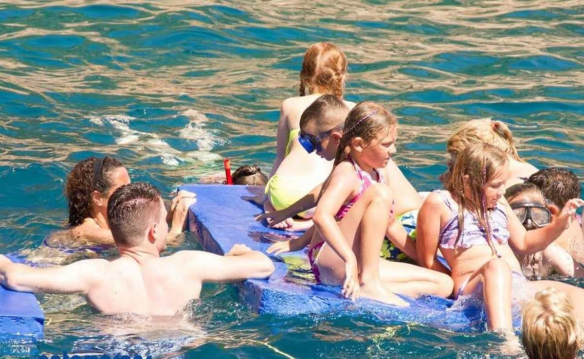 Paseo en Catamarán a Vela con Barbacoa y Bebidas por Costa Brava 4