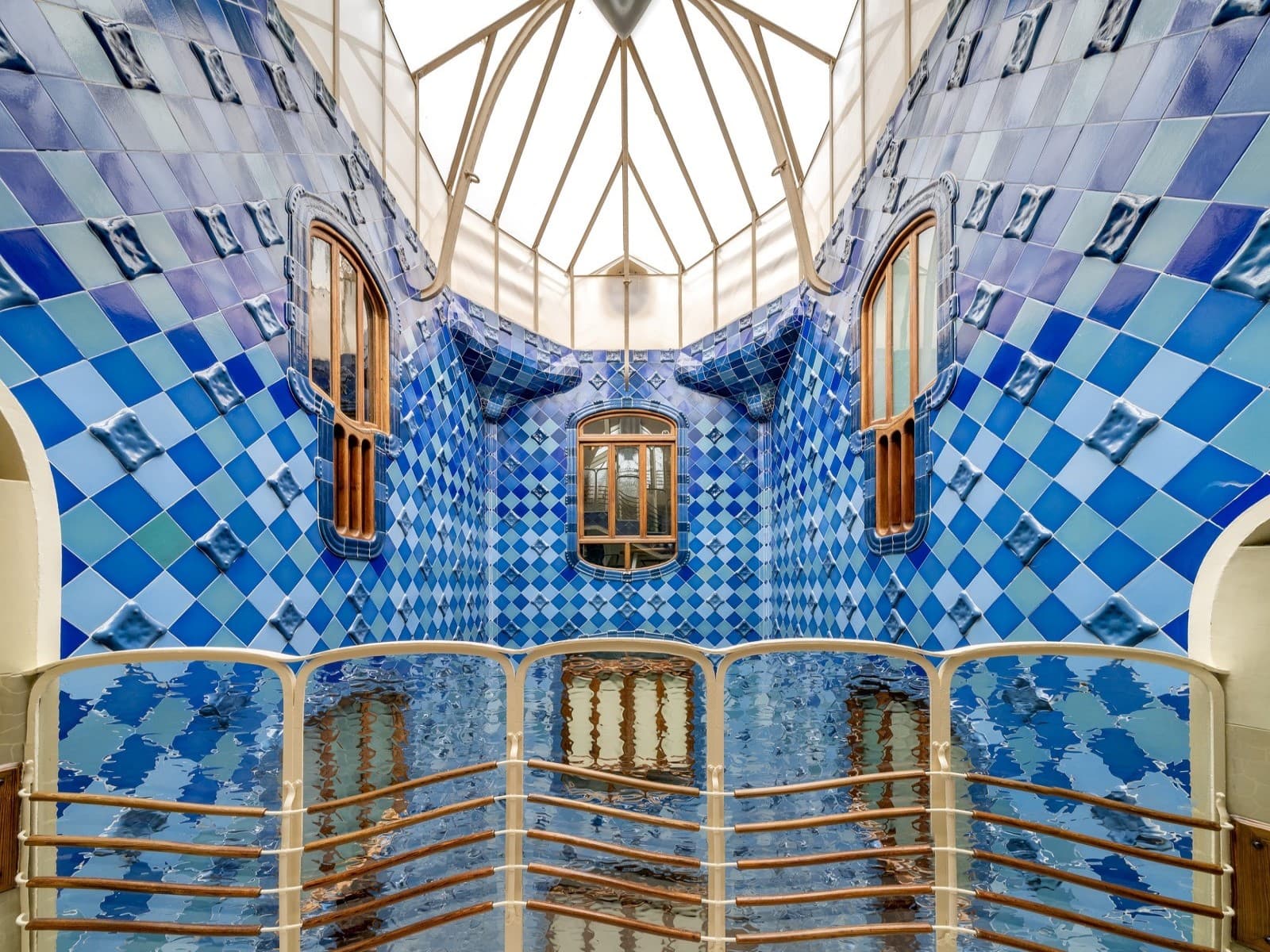Visite Exclusive de la Casa Batlló avec Accès Rapide : Découvrez la Magie de Gaudí Sans Attente 4