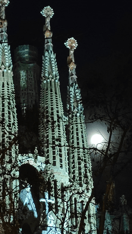 Pàrquing Sagrada Família : Aparcament Segur en el Centre de Barcelona 2