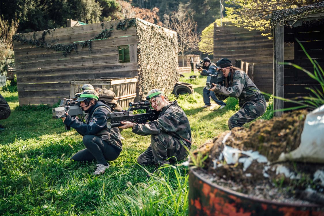¡Vive la Aventura del Laser Combat: Combate Simulado en el Exterior!