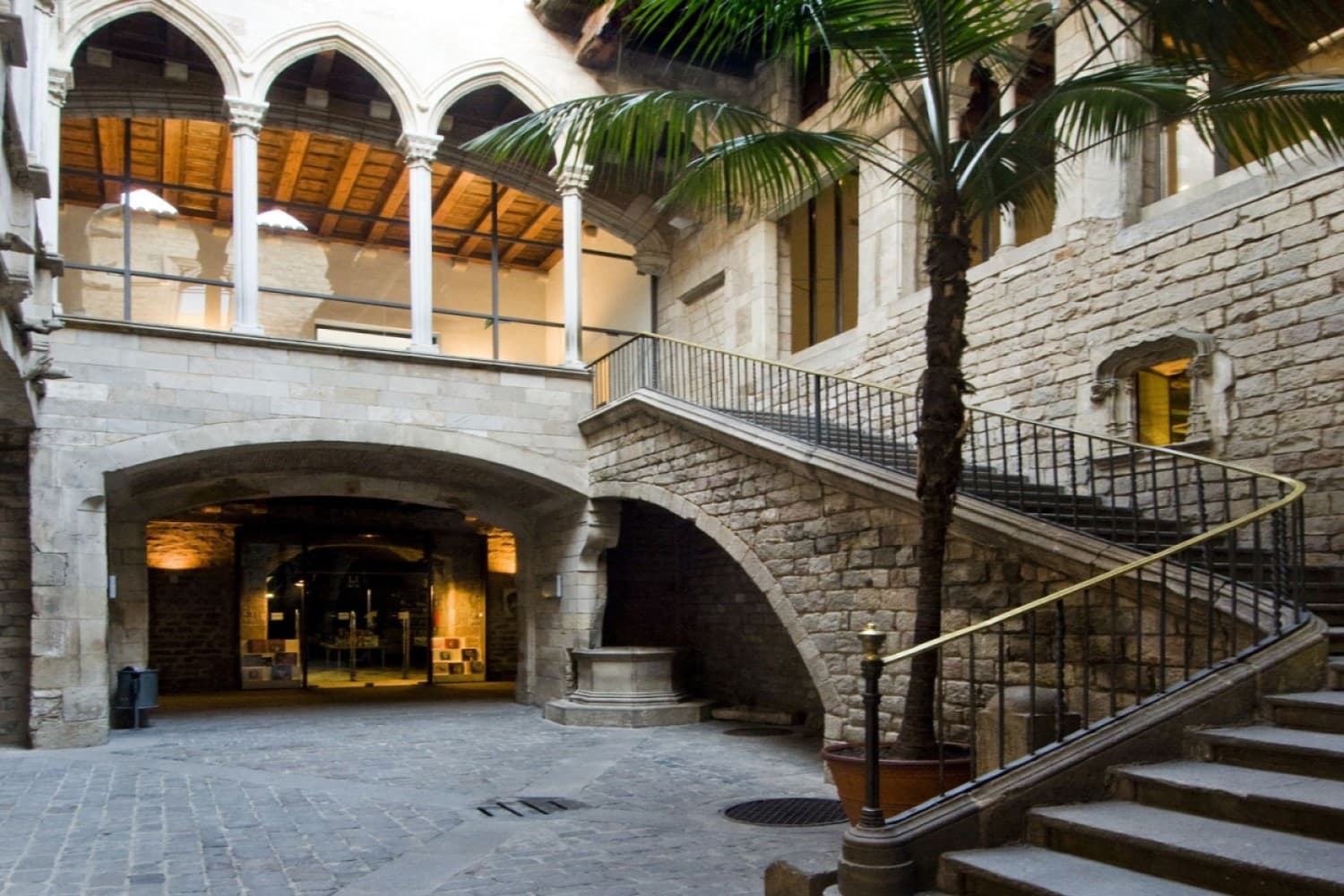 Geführte Tour durch das Picasso Museum und das Moco Museum in Barcelona 3